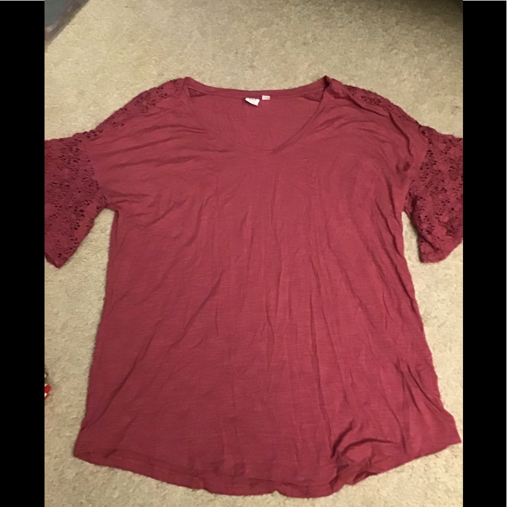 GAP maternity shirt